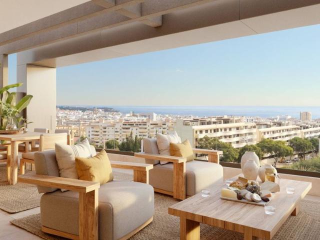 Piso de alto standing de 157 m2 en venta en Estepona, Andalucía