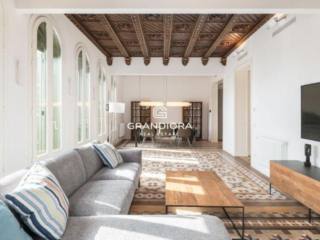 Piso de alto standing de 159 m2 en alquiler en Barcelona, Cataluña