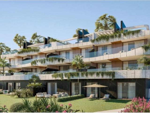 Piso de alto standing de 151 m2 en venta en Elviria, Marbella, Andalucía