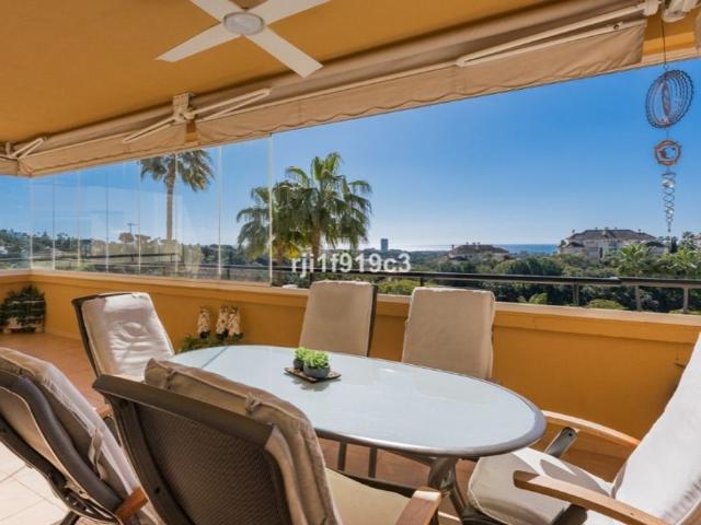 Piso de alto standing de 151 m2 en venta en Elviria, Marbella, Málaga, Andalucía