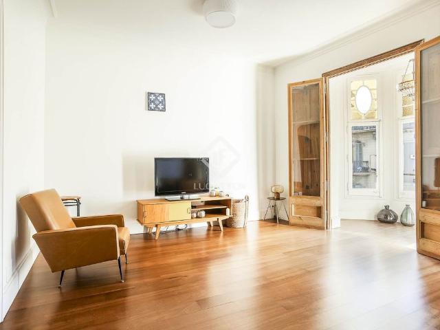 Piso de alto standing de 152 m2 en venta en Barcelona, Cataluña