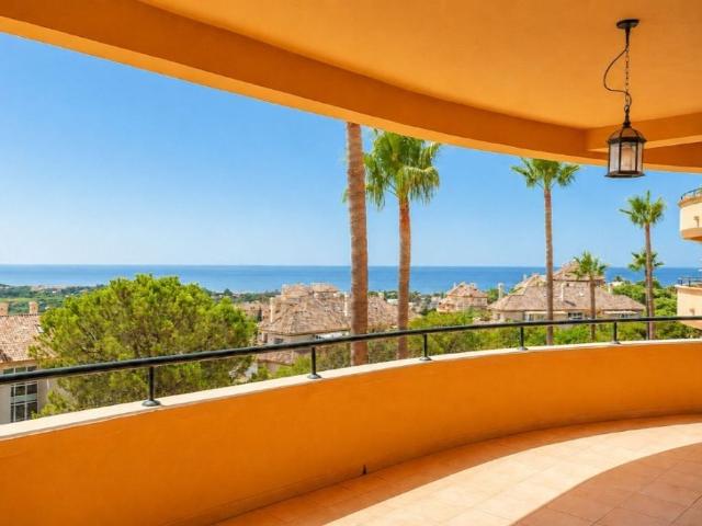 Piso de alto standing de 153 m2 en venta en Elviria, Marbella, Málaga, Andalucía