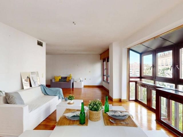 Piso de alto standing de 160 m2 en venta en Murcia, España