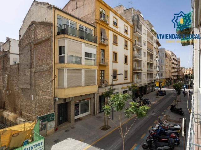 Piso de alto standing de 161 m2 en venta en Granada, España