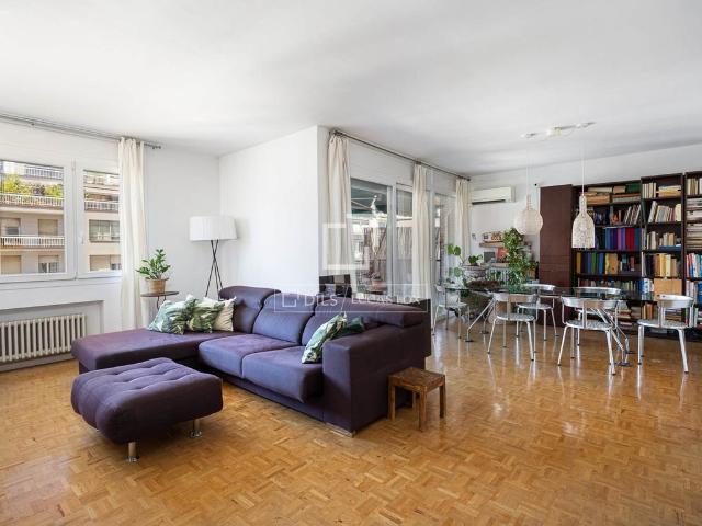 Piso de alto standing de 162 m2 en venta en Barcelona, España