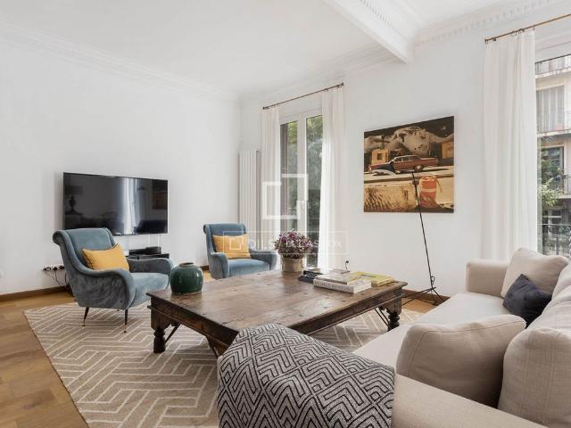 Piso de alto standing de 174 m2 en venta en Barcelona, Cataluña