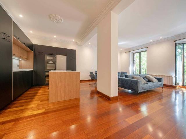 Piso de alto standing de 175 m2 en alquiler en Madrid, España