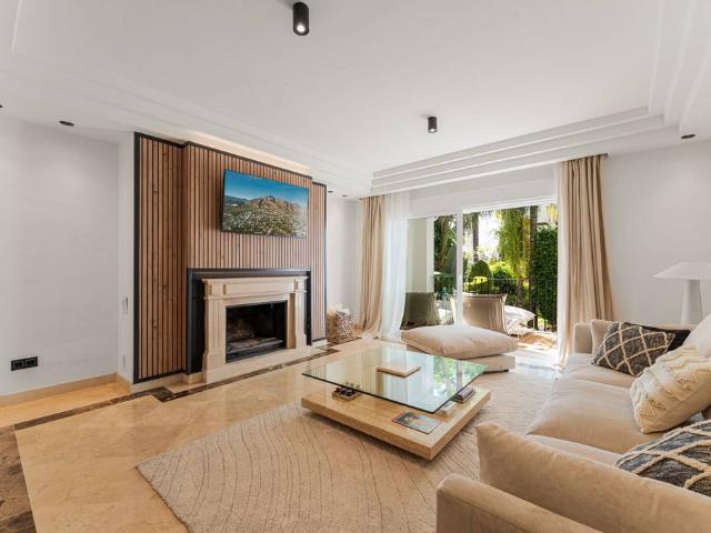 Piso de alto standing de 178 m2 en venta en Marbella, Andalucía