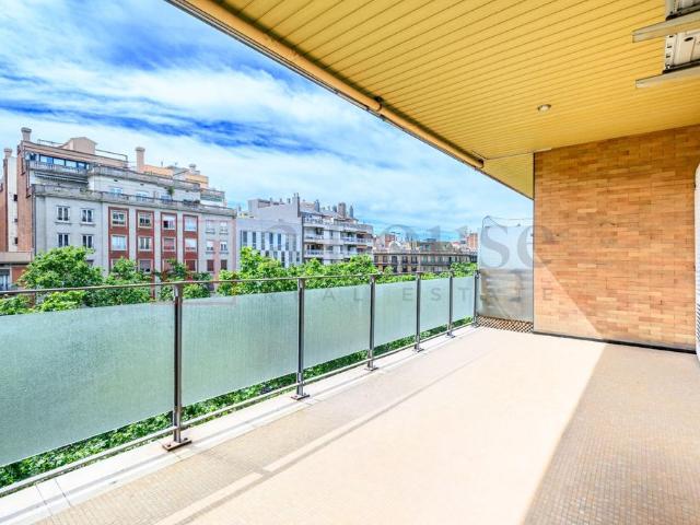 Piso de alto standing de 171 m2 en venta en Barcelona, Cataluña