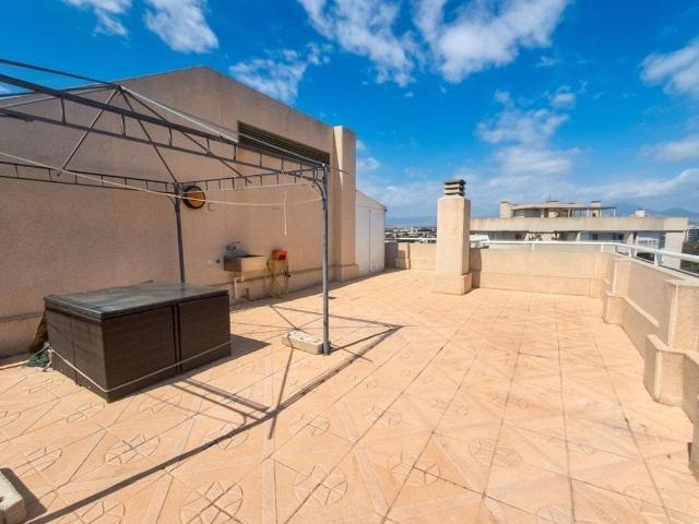Piso de alto standing de 180 m2 en venta en Alicante, España