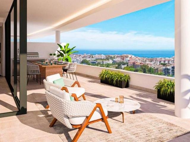Piso de alto standing de 194 m2 en venta en Estepona, España