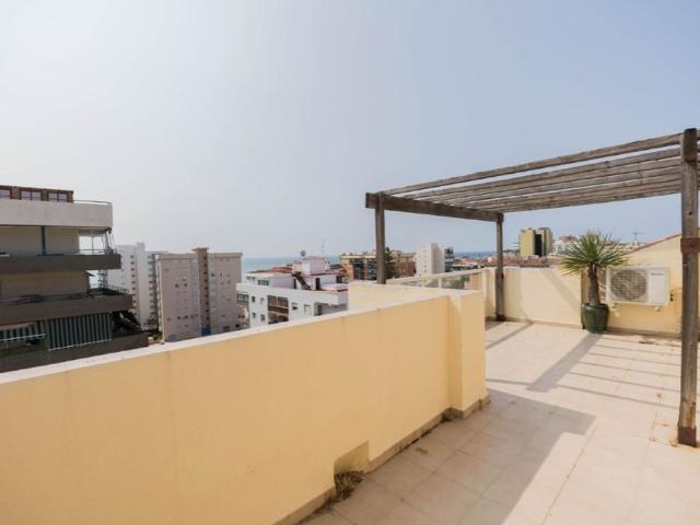 Piso de alto standing de 190 m2 en venta en Fuengirola, España