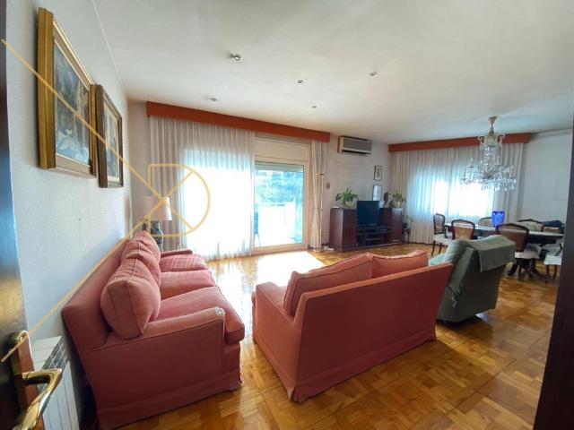 Piso de alto standing de 192 m2 en venta en Barcelona, Cataluña