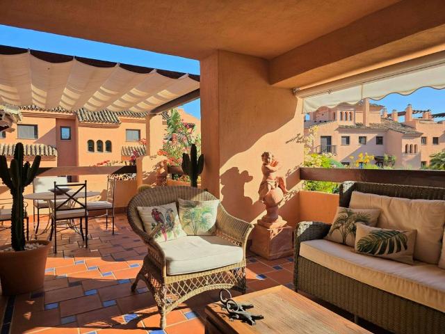 Piso de alto standing de 209 m2 en venta en Estepona, Andalucía