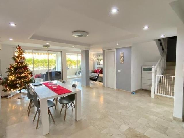 Piso de alto standing de 200 m2 en venta en Marbella, España