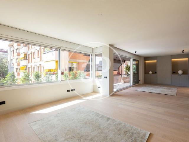Piso de alto standing de 200 m2 en venta en Barcelona, Cataluña