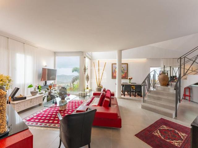 Piso de alto standing de 202 m2 en venta en Arona, España