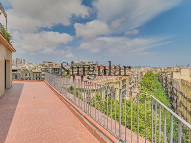 Piso de alto standing de 215 m2 en alquiler en Barcelona, Cataluña