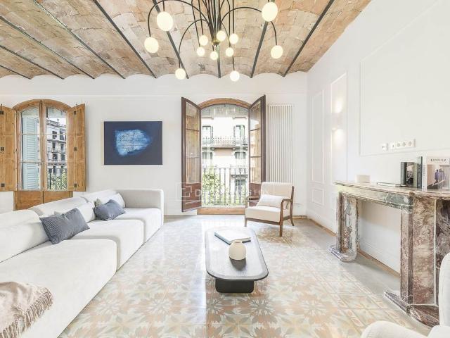 Piso de alto standing de 224 m2 en venta en Barcelona, España