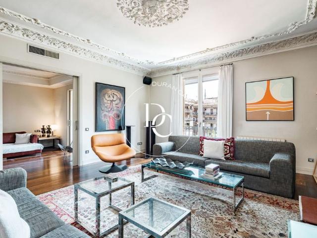 Piso de alto standing de 228 m2 en venta en Barcelona, España
