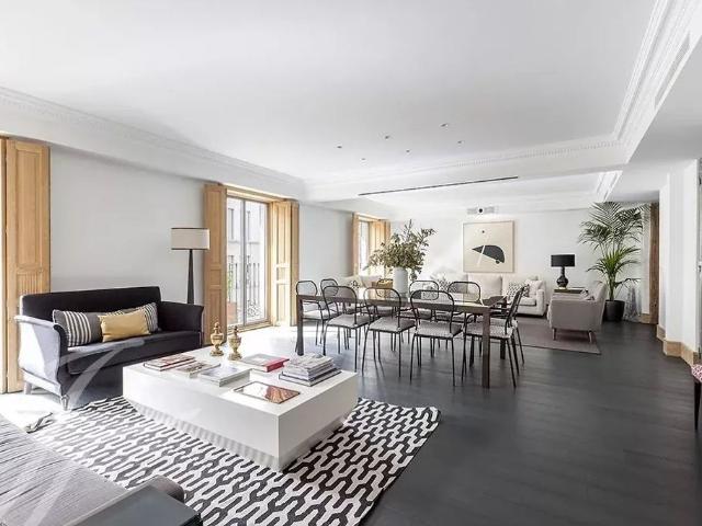 Piso de alto standing de 220 m2 en alquiler en Madrid, España