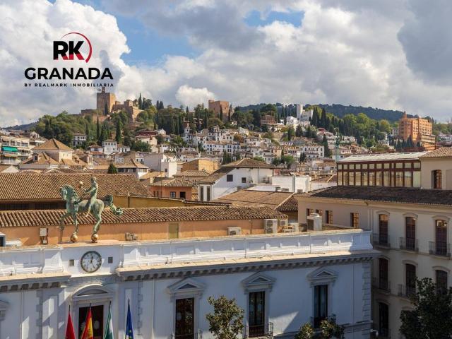 Piso de alto standing de 223 m2 en venta en Granada, Andalucía