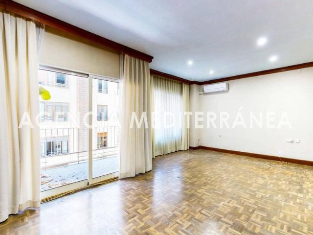 Piso de alto standing de 235 m2 en venta en Valencia, España