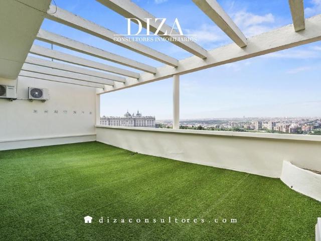 Piso de alto standing de 232 m2 en alquiler en Madrid, Comunidad de Madrid
