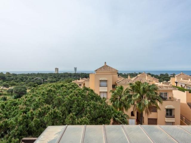 Piso de alto standing de 233 m2 en venta en Elviria, Marbella, Andalucía