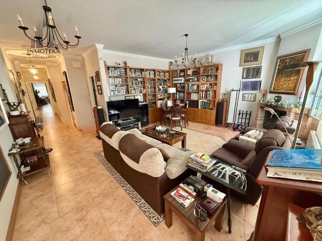 Piso de alto standing de 252 m2 en venta en Albacete, España