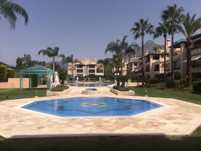 Piso de alto standing de 272 m2 en venta en The Golden Mile, España