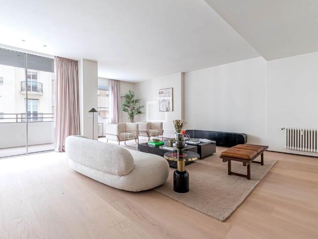 Piso de alto standing de 285 m2 en venta en Madrid, Comunidad de Madrid