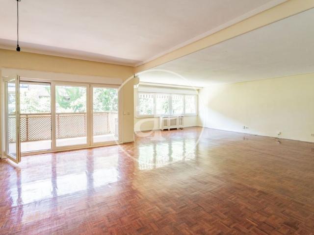Piso de alto standing de 287 m2 en venta en Madrid, España
