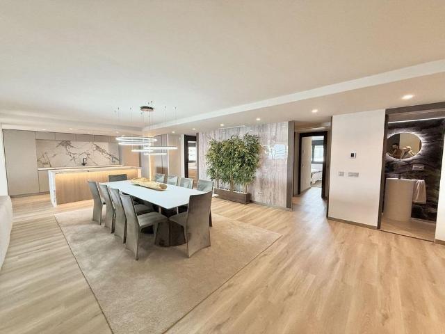 Piso de alto standing de 296 m2 en venta en Marbella, España