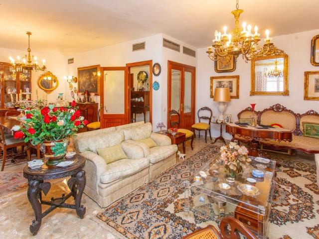 Piso de alto standing de 347 m2 en venta en Jerez de la Frontera, Andalucía