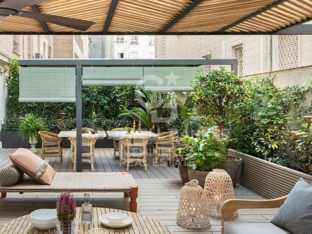 Piso de alto standing de 375 m2 en alquiler en Barcelona, Cataluña