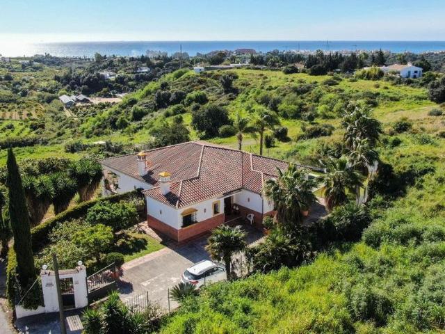 Piso de alto standing de 441 m2 en venta en Estepona, España