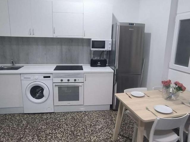 Piso de alto standing de 46 m2 en alquiler en Valencia, España