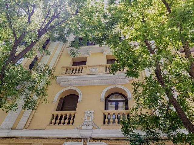 Piso de alto standing de 54 m2 en venta en Madrid, España