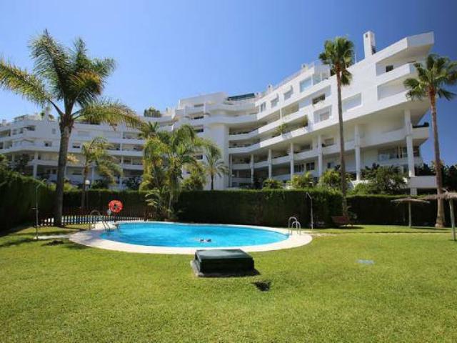 Piso de alto standing de 550 m2 en venta en Marbella, Andalucía