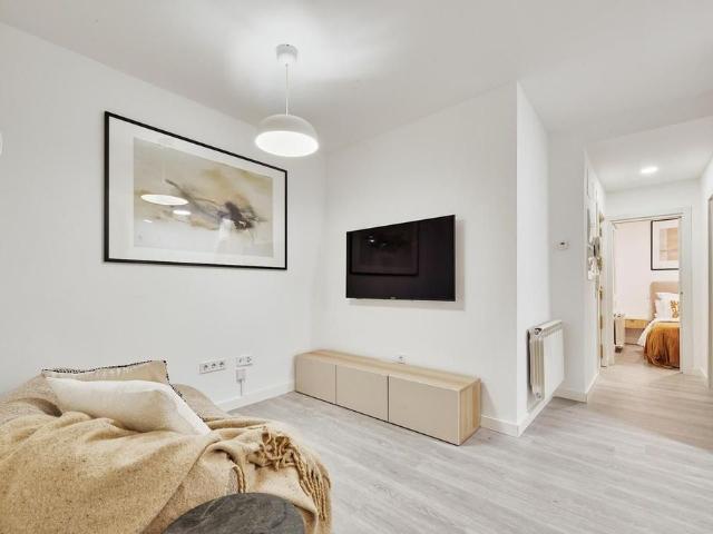 Piso de alto standing de 60 m2 en venta en Madrid, España