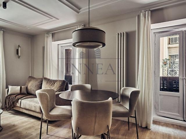 Piso de alto standing de 61 m2 en venta en Madrid, España