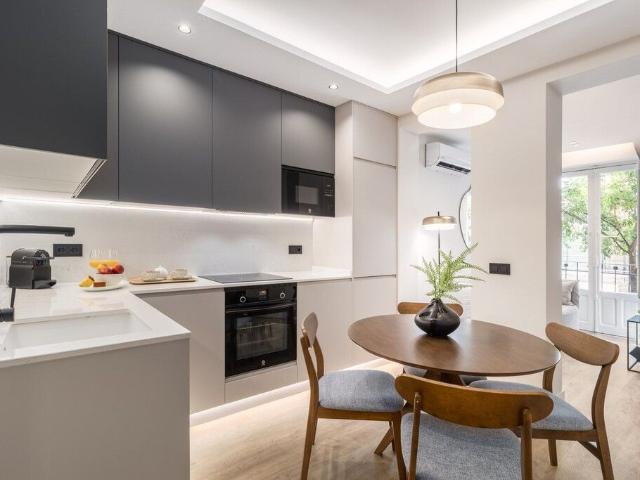 Piso de alto standing de 62 m2 en venta en Madrid, Comunidad de Madrid