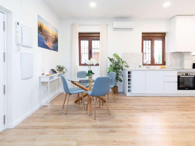 Piso de alto standing de 63 m2 en alquiler en Valencia, España