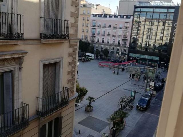 Piso de alto standing de 64 m2 en alquiler en Madrid, España