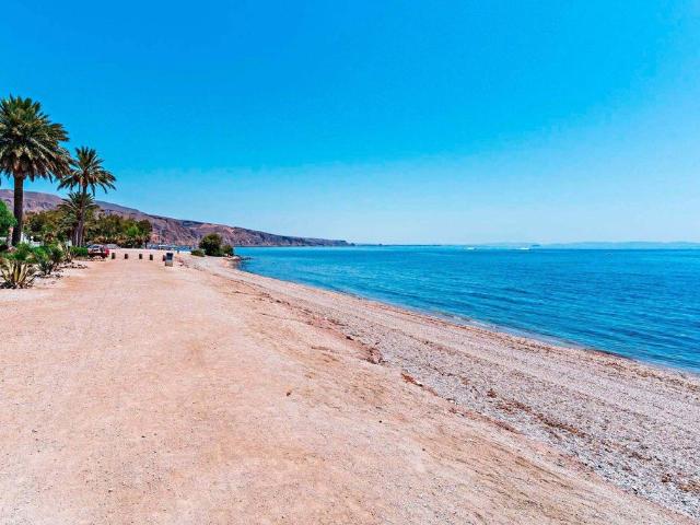 Piso de alto standing de 68 m2 en venta en Aguadulce, España