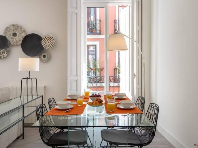 Piso de alto standing de 72 m2 en venta en Madrid, España