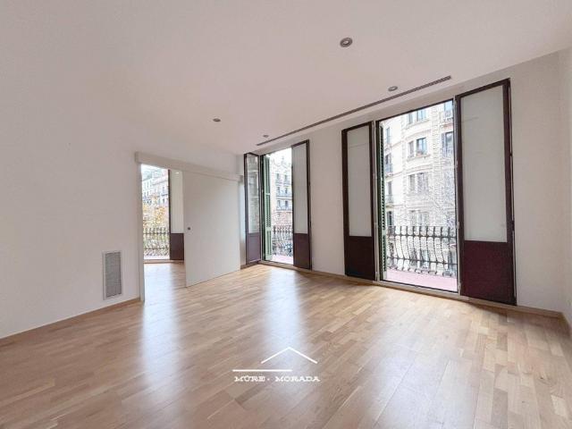 Piso de alto standing de 75 m2 en venta en Barcelona, España