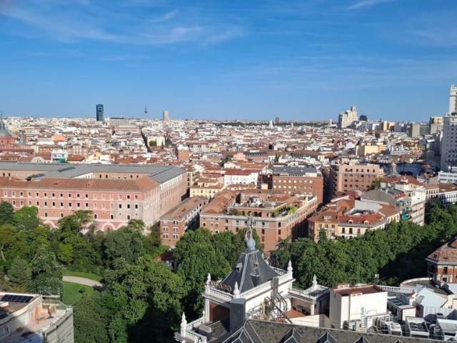 Piso de alto standing de 75 m2 en venta en Madrid, España