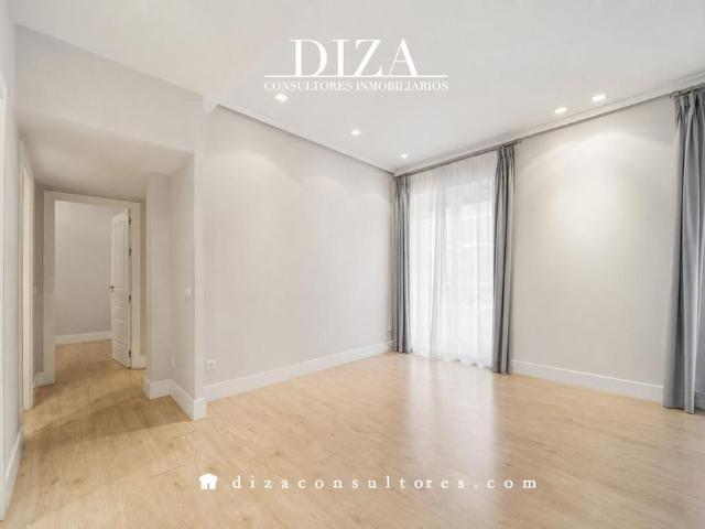 Piso de alto standing de 77 m2 en alquiler en Madrid, Comunidad de Madrid